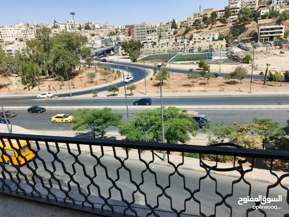 أربع شقق و سطحين للبيع في منطقة الهاشمي الجنوبي