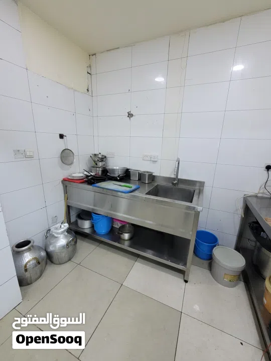 السلام عليكم ورحمة الله وبركاته مطعم في الرفاع الشرقي بوكوارة  معروض للبيع كامل متكامل وبسعر مناسب ل