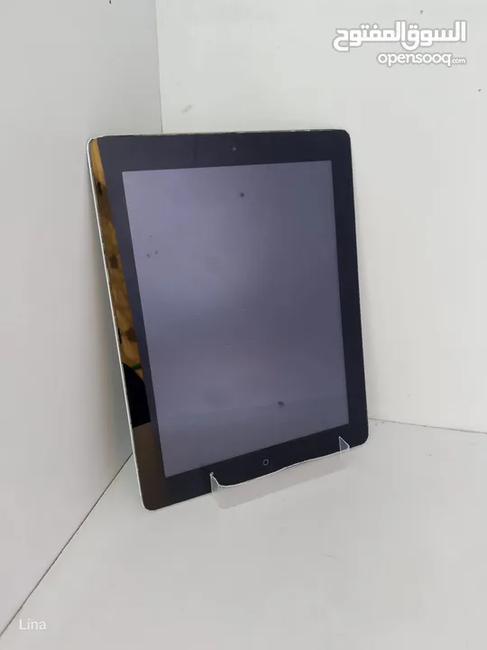 آيباد آيفون ipad4 عليه ألعاب وتطبيقات للاستخدام المتوسط، مع شاحن، التفاصيل بالوصف .....