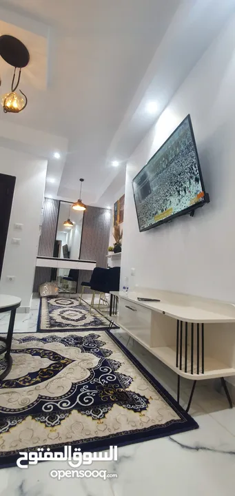 شقة جديدة للبيع مفروشة بالاثاث في مدينة طرابلس منطقة زناته الجديدة داخل المخطط