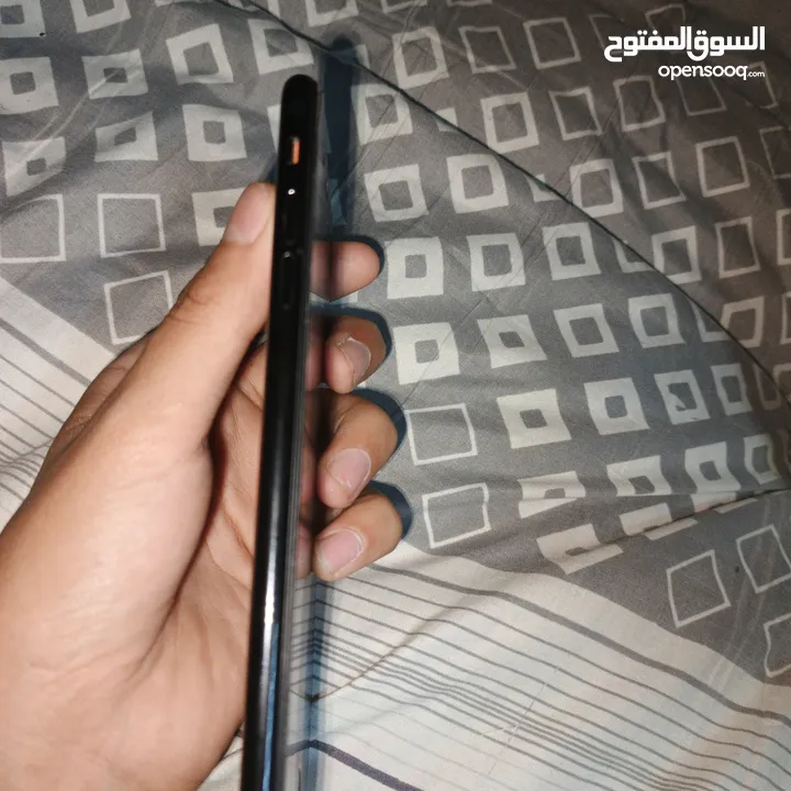 ايفون 8 بلس