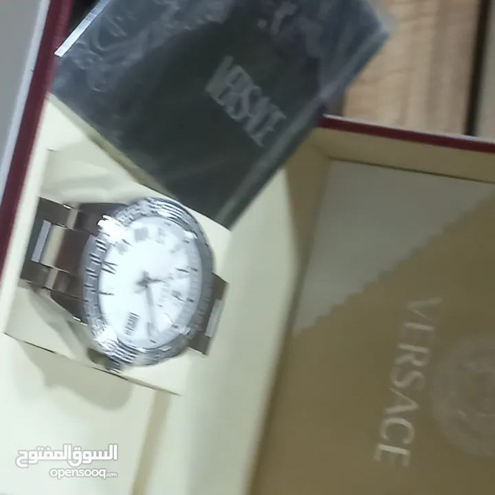 VERSACE ساعة فيرساتشي سويسري اصلي غنيه عن تعريف