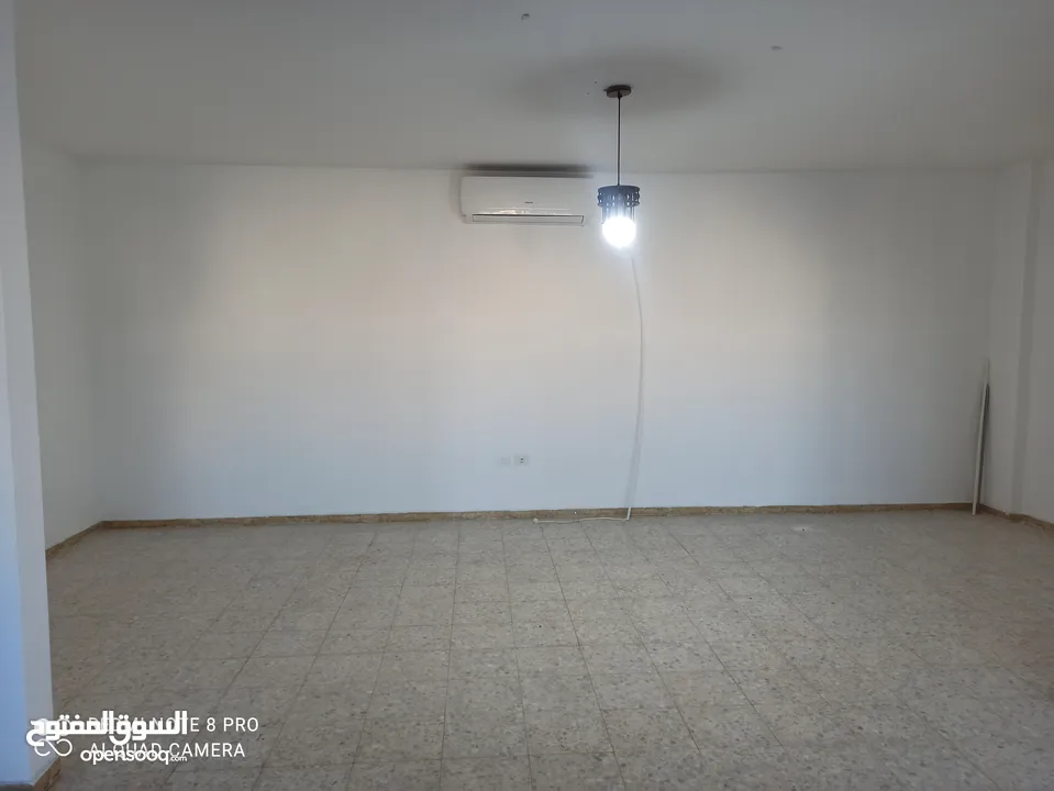شقة مميزة للإيجار – رام الله / شارع القدس