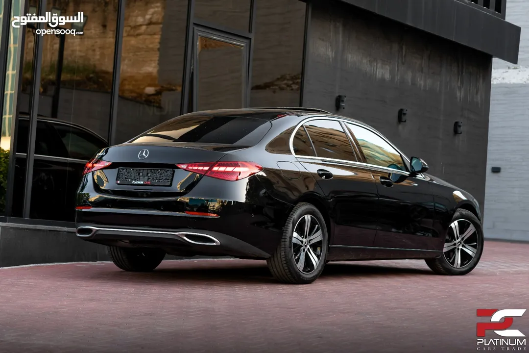 2024 Mercedes C180 – فتحة سقف – وارد المانيا للبيع