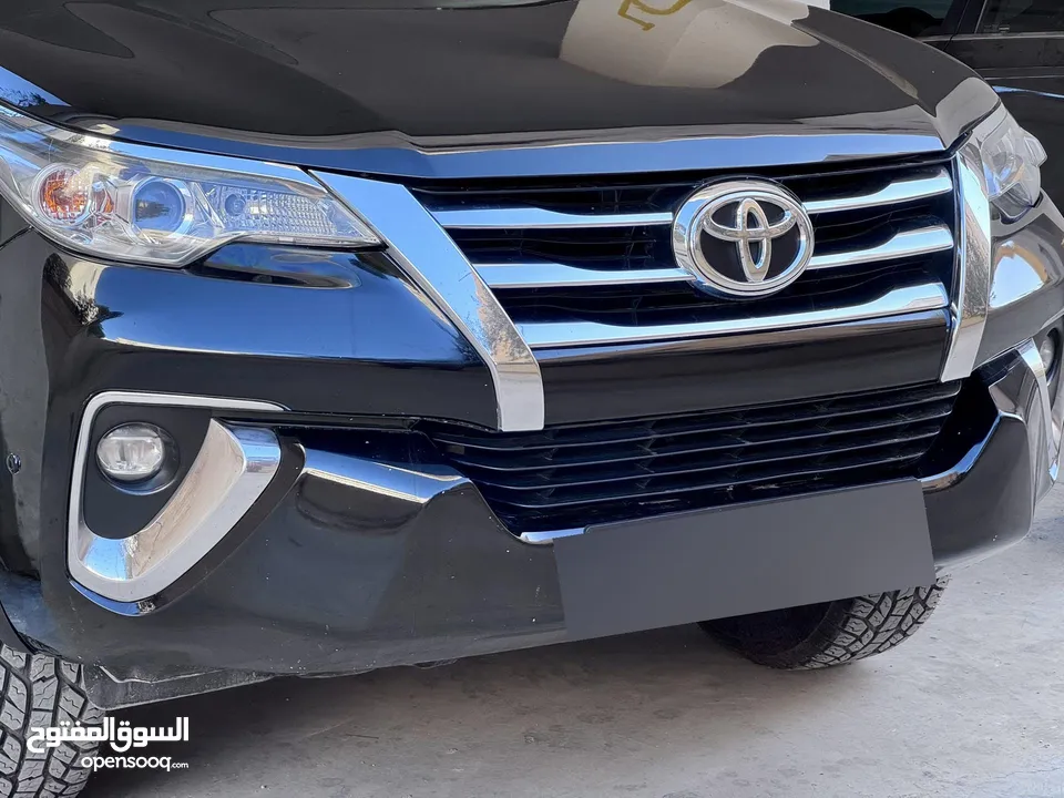 Toyota fortuner 2018 l