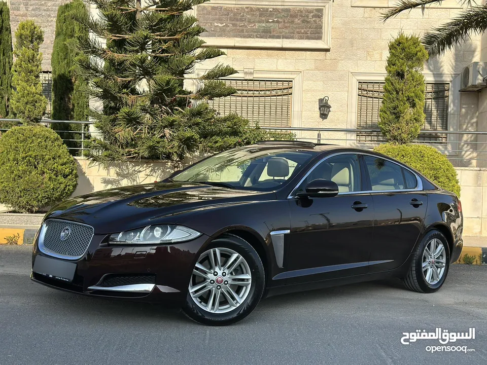 JAGUAR XF 2013 Full loaded (مخزنة) وارد الوكالة وصيانة الوكالة قاطعة مسافة 40 الف كم