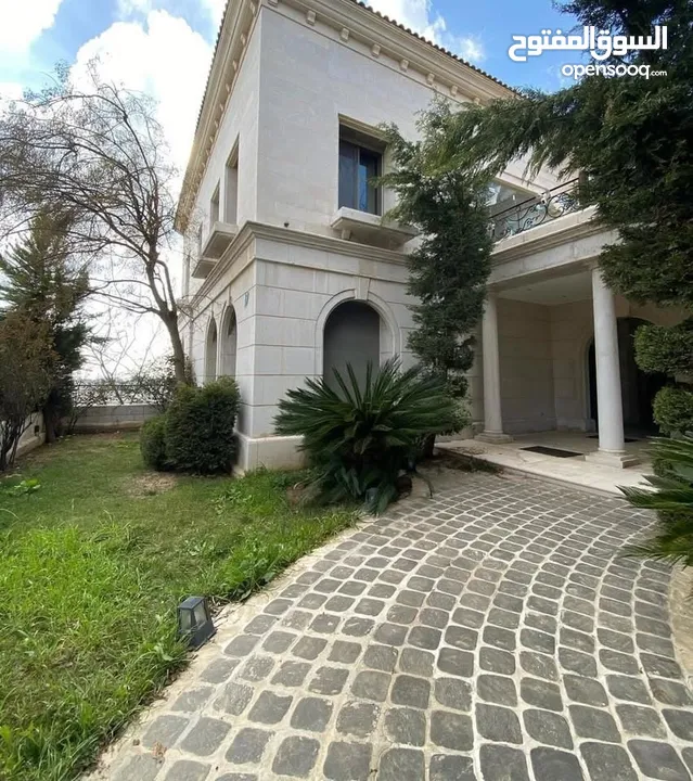 فيلا للبيع فى التجمع كمبوند (STEI8HT) من شركة LMD بجوار كمبوند سوان ليك (حسن علام)  Villa For Sale