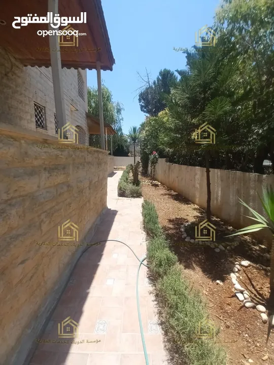 فيلا للايجار .. يوجد خيارات اخرى Villa for rent.. other options available / V152