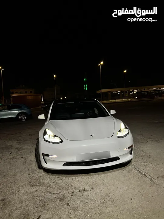 Tesla Model 3 Standard Plus / 2021