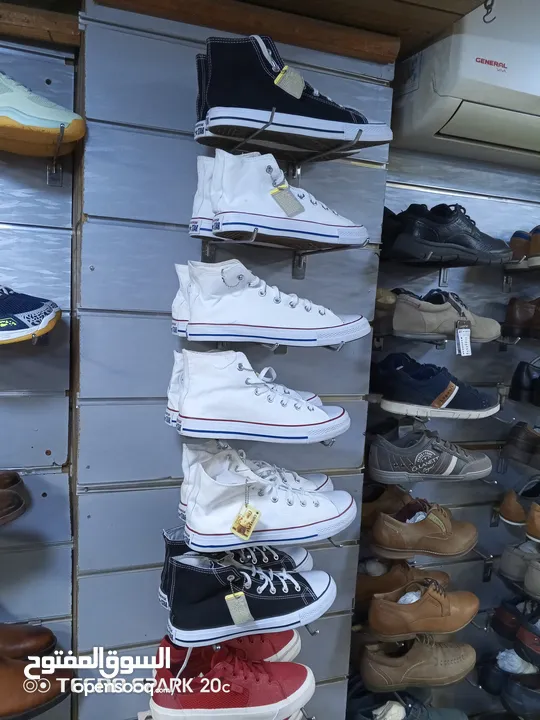 شروة محل كامل ستوكات جديد بضاعة مميزة للعيد أحذية رياضية رجالي ستاتي اطفال ماركات وغير ماركات