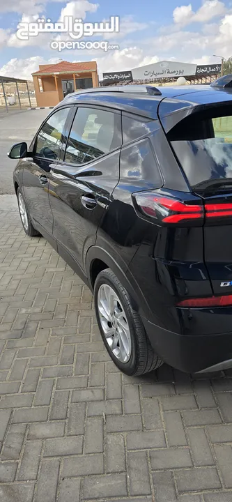بولت EUV 2023 الحجم الكبير لون اسود ملوكي فحص B+ عداد 20 الف