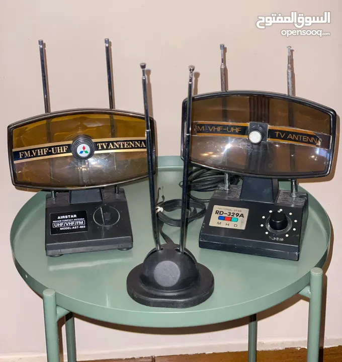 تلفزيونات مميزة عدد 2 وانتينات للتلفزيونات قديمة عدد 3. لطفا اقرأ الوصف.