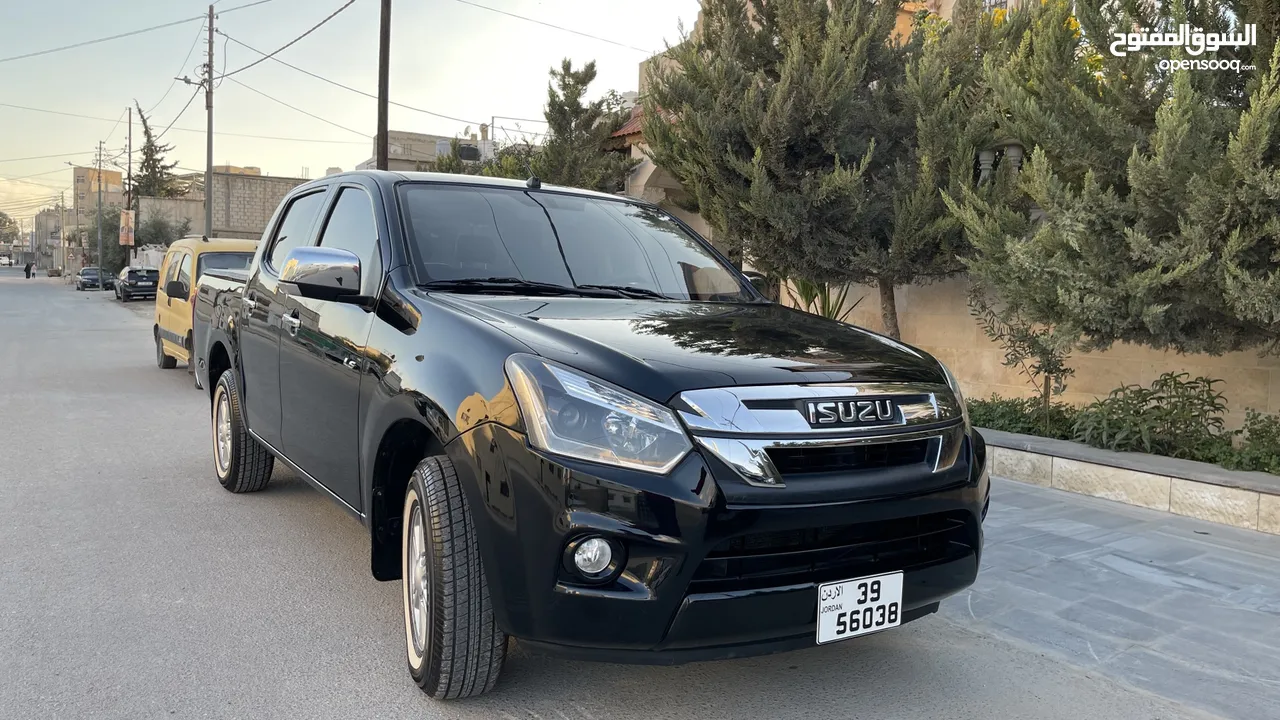 ISUZU 2017 للبيع