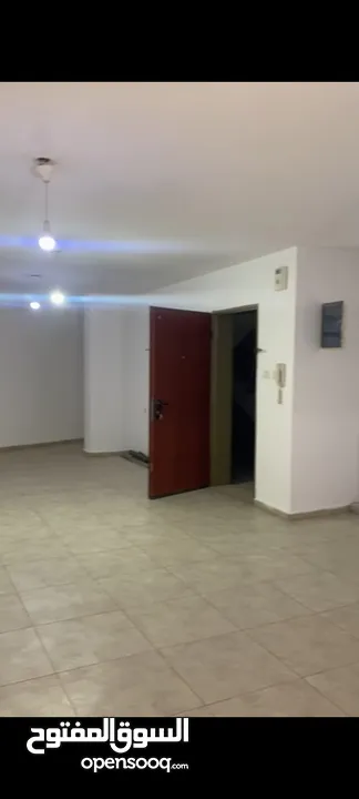 شقة جيدة وهادئة