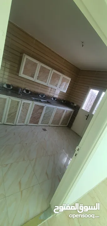 شقة سكنيه للايجار السنوي تشطيب ديلوكس