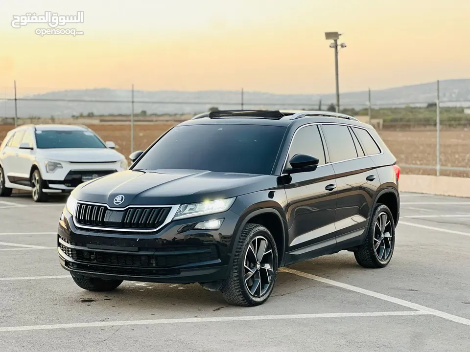سكودا كودياك  فل الفل فتحة سقف بانوراما 190 حصان  4x4- /2020  دفع رباعي عداد قليل 30000