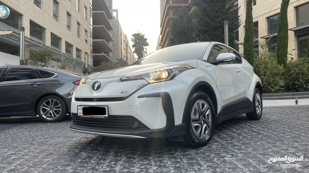 Toyota chr (izoa) 2021 للبيع