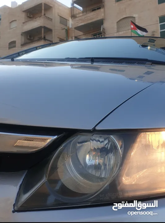 هوندا سيفيك هايبرد 2007 دهان وكالة جديد بتمشي 350 كيلو بالتنكة.