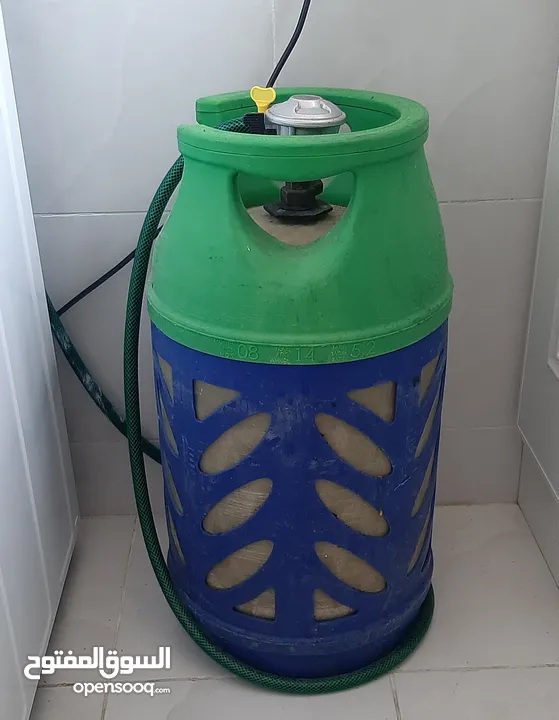 اسطوانة غاز مع الخرطوم والمنظم