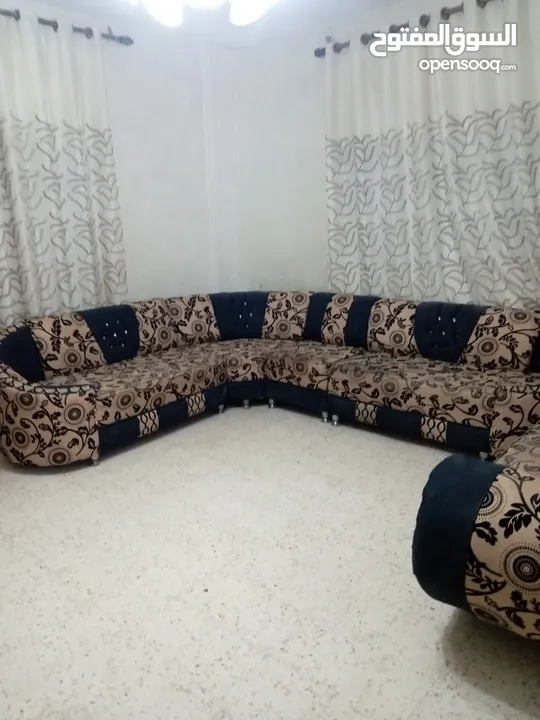 كورنر مرتبة تسع مقاعد لون بني غامق وبيج