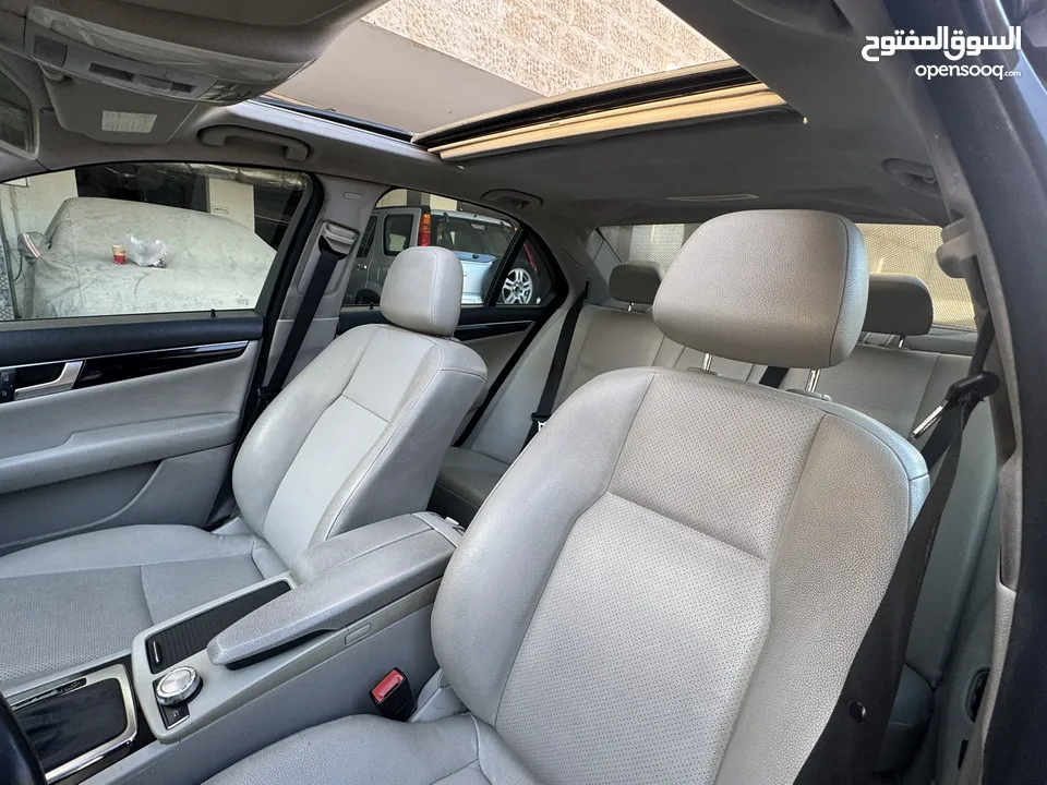 Mercedes C-Class C 200  مرسيدس c200 2012