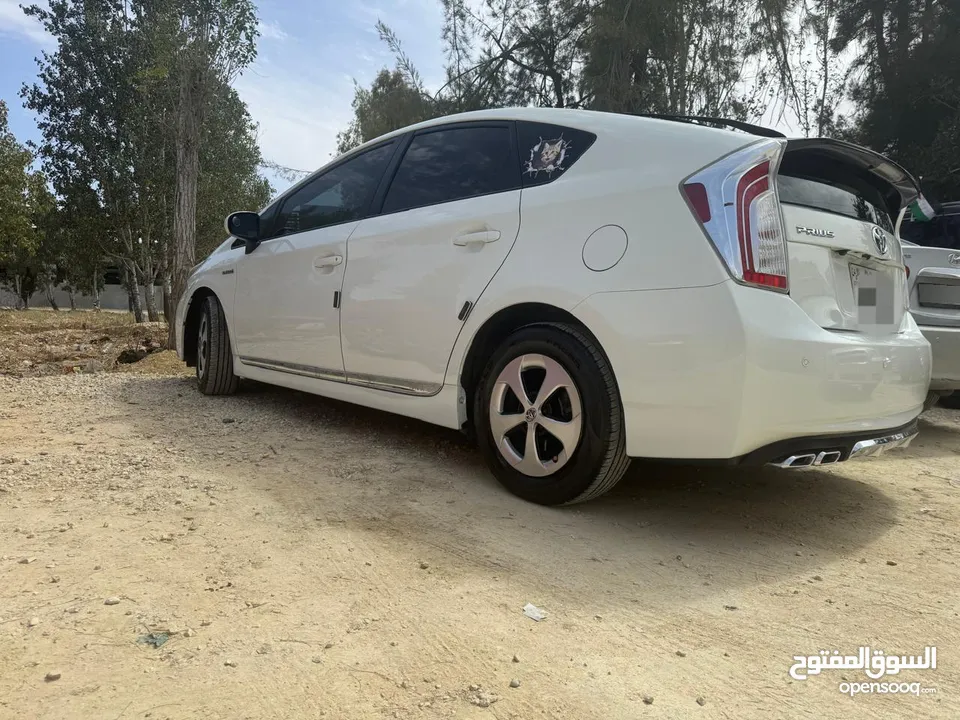 تويوتا بريوس 2014 للبيع