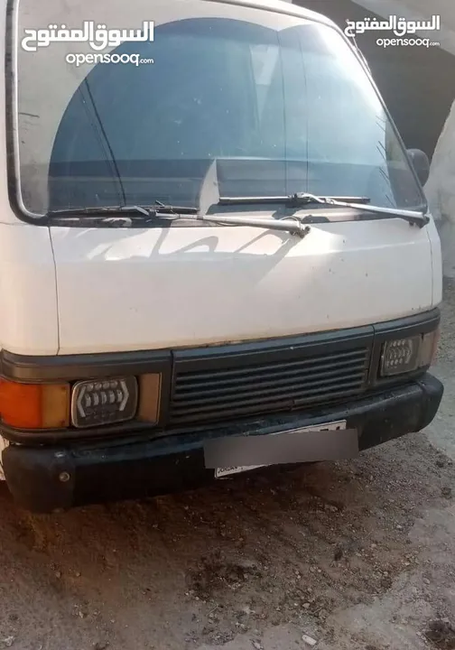نيسان اورفان للبيع بحاله جيدة موديل1995بسعر طري ولشرا مارح اقصر معو