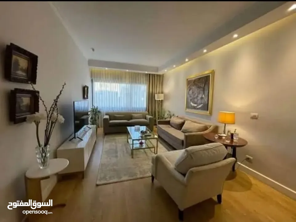 شقه للبيع كمبوند #Palm_Hills  بالقرب من #الجامعة_الأمريكية  بجوار #ماونتن_فيو بالقرب من شارع التسعين