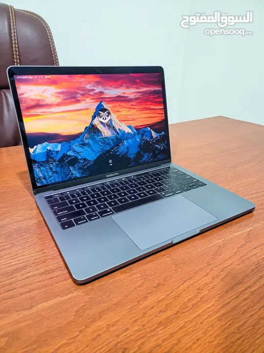 لابتوب (MacBook Pro) 2017 نظيف معا فلاش SSD 1TB الف قيقا جديد