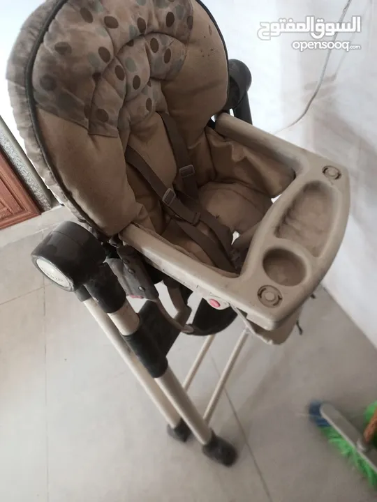 تخت بيبي وكرسي طعام
