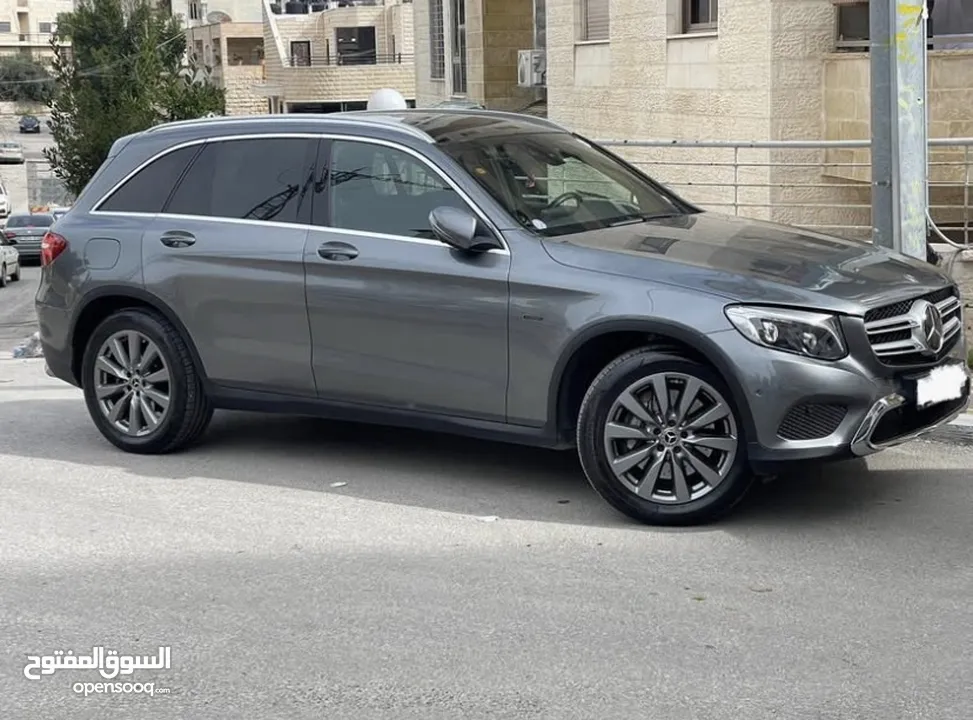 جيب مرسيدس GLC 350e هايبرد-plug in فل الفل مش ناقصو برغي