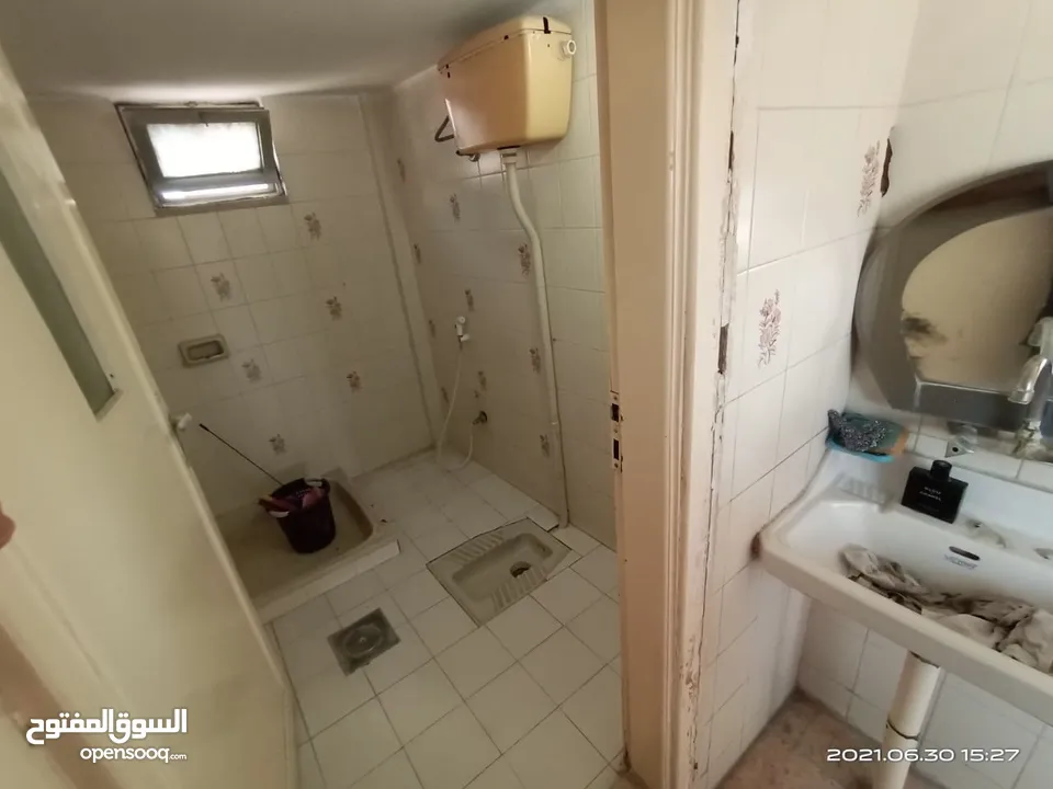 شقة للبيع في الهاشمي الشمالي قرب المركز الصحي