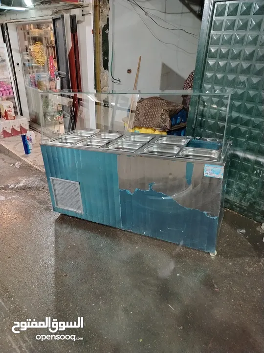 ثلاجة عرض مستعمل