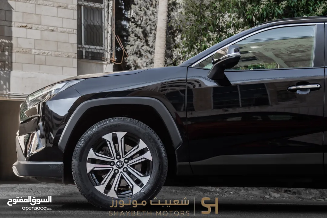 Toyota Rav4 limited 2023 Awd    يمكن التمويل من خلال المعرض