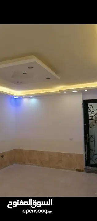 شقف للبيع من المالك مباشره تشطيب سوبر ديلوكس مطبخ امريكي خشب جاهر