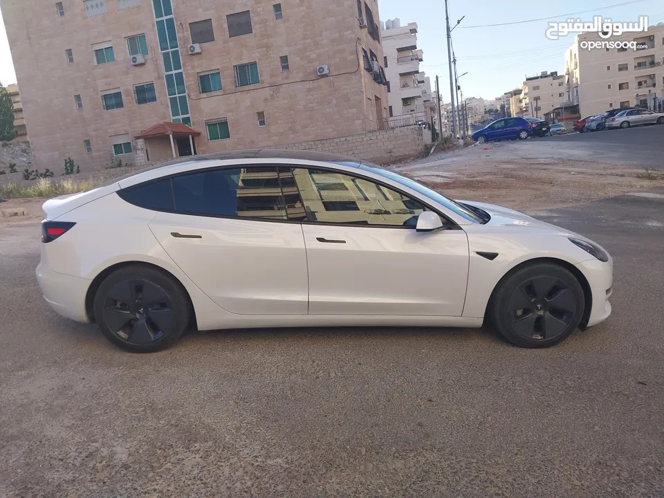 تيسلا موديل 3 بحالة ممتازة جدا