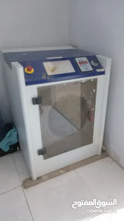 Jotun Tint machine with Color shaker and Display