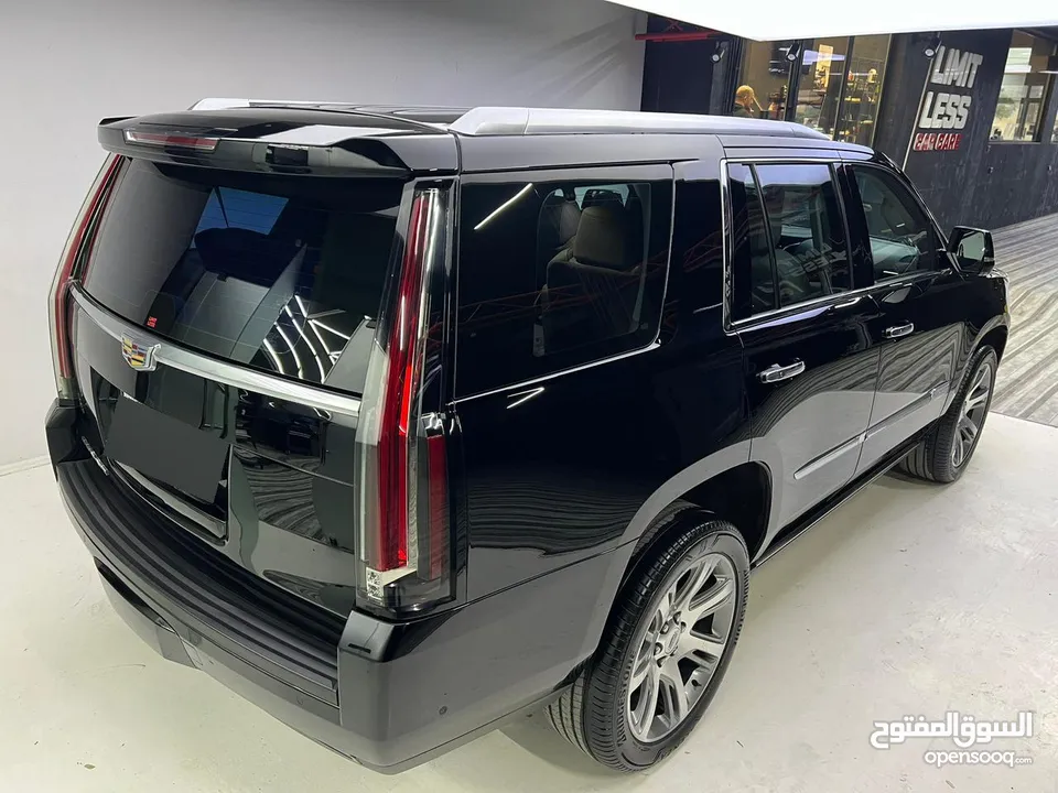 cadilac Escalade  وارد الوكالة و صيانة الوكالة مواصفات خاصة