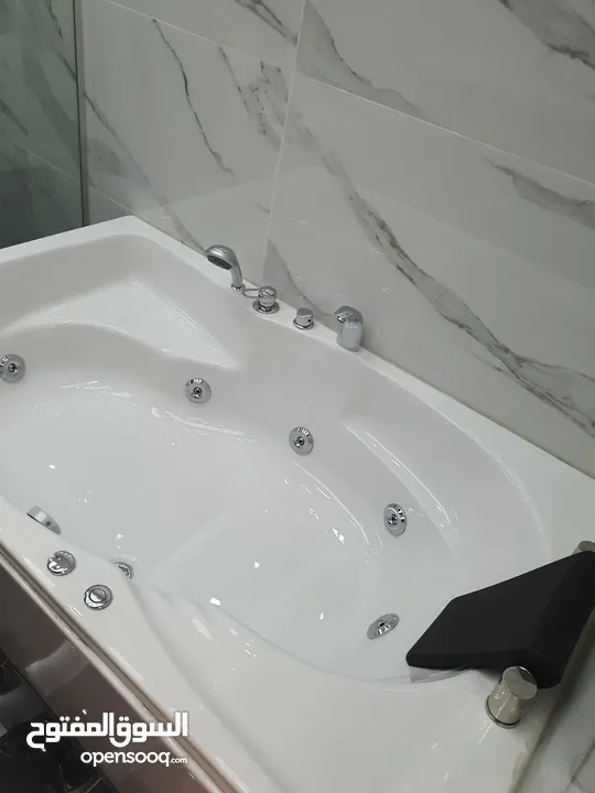 شقه للايجار ام اذينه قرب فندق four seasons تشطيب مميز 3 نوم من المالك مباشره