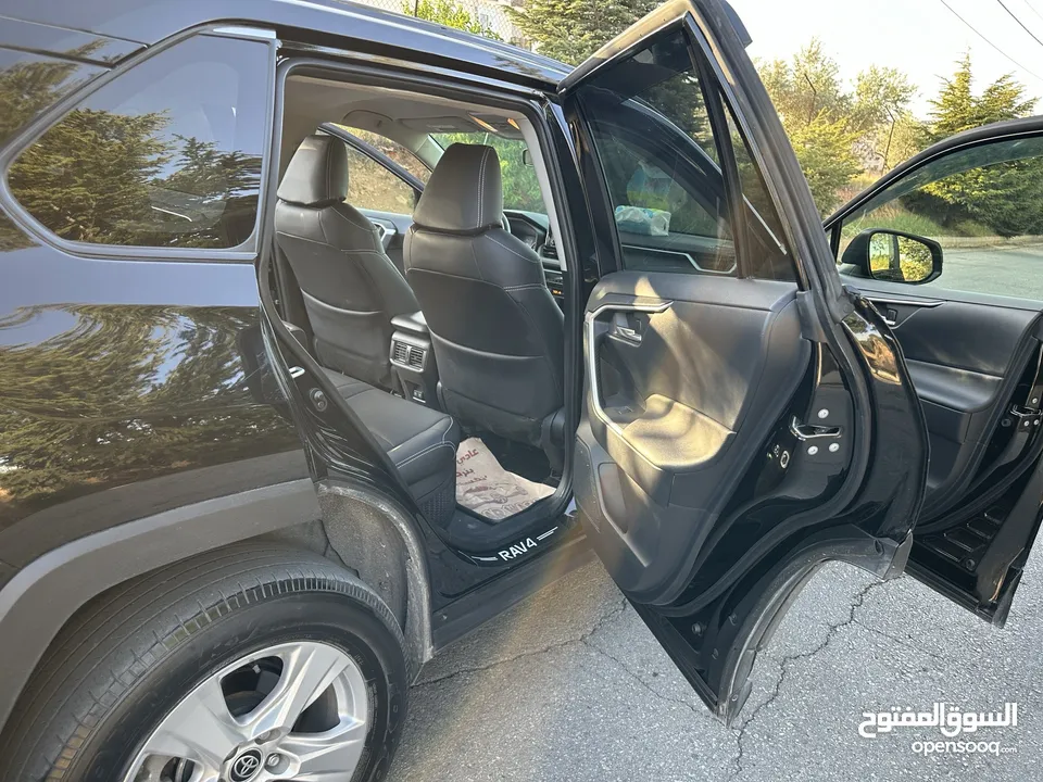 TOYOTA RAV4 HYBRID 2021 XLE