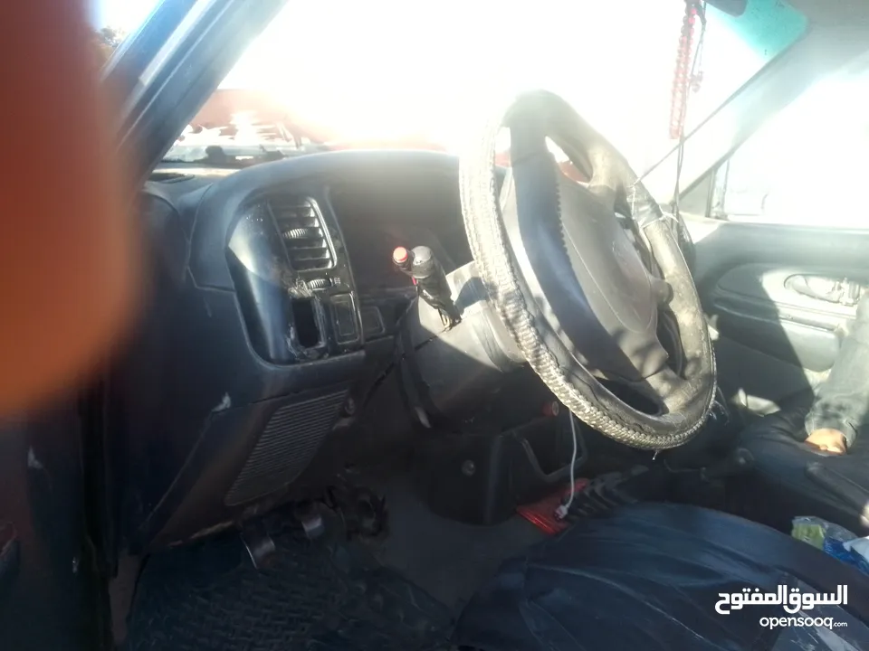للبيع  متسوبيشي L200 موديل 2006
