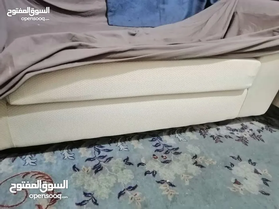 طقم كنب مستعمل خفيف بحالة الجديد بصور مو كتير حلو على طبيعه كتير حلو