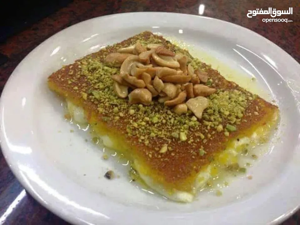 كنافة نابلسية اصيلة بالسمن البلدي الاصلي والجبنة العرقاوية الغنية عن التعريف