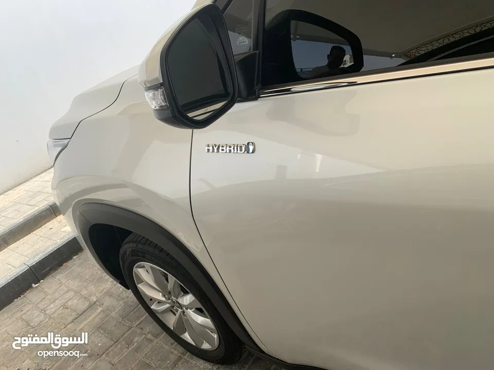 Toyota Innova HyCross 8-Seater Hybrid 2024 – with EXTRA SPECIAL OPTIONS from Al-Futtaim