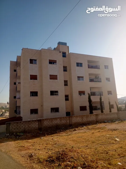 شقة سكنية للبيع اربد الحصن مقابل مسجد ظفار