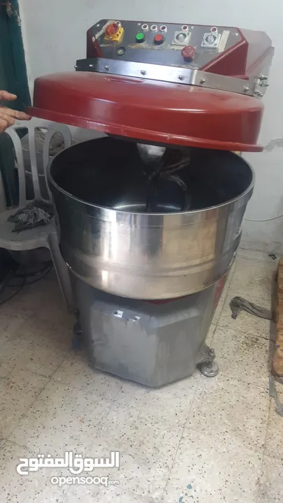 مصنع للبيع او الضمان