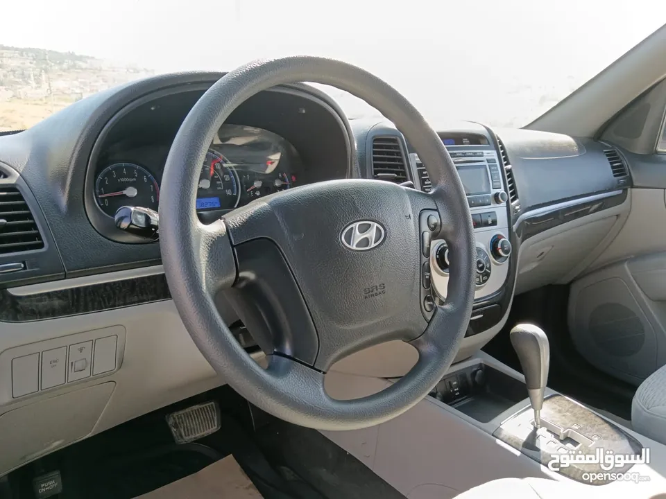 HYUNDAI SANTAFE 2009 بحالة ممتازة