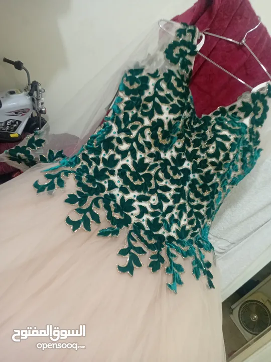 بدلات عرايس للبيع