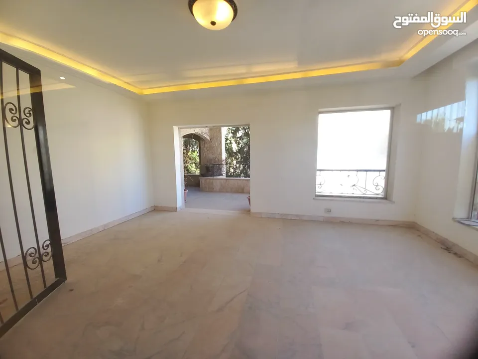 شقة غير مفروشة للإيجار 400م2 ( Property 19553 )-175107001