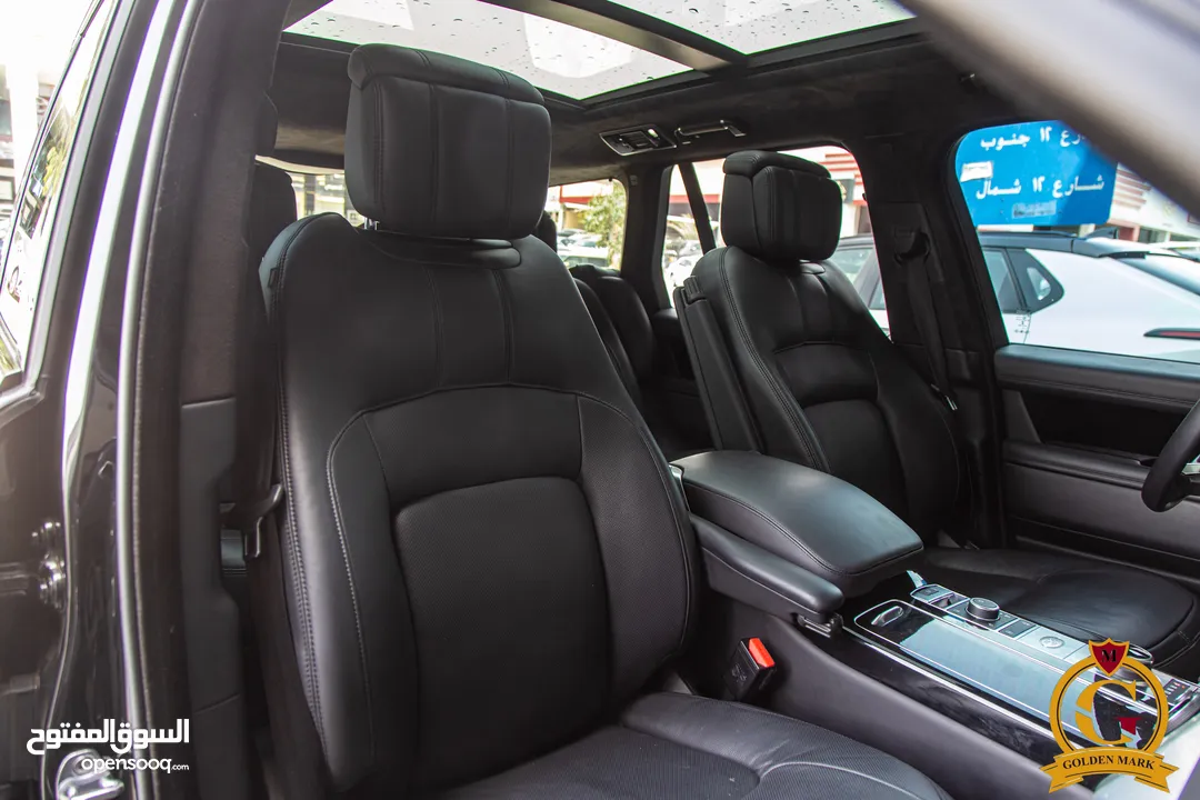 Range Rover Vogue 2021 Autobiography Black package   السيارة وارد الماني و قطعت مسافة 33,000